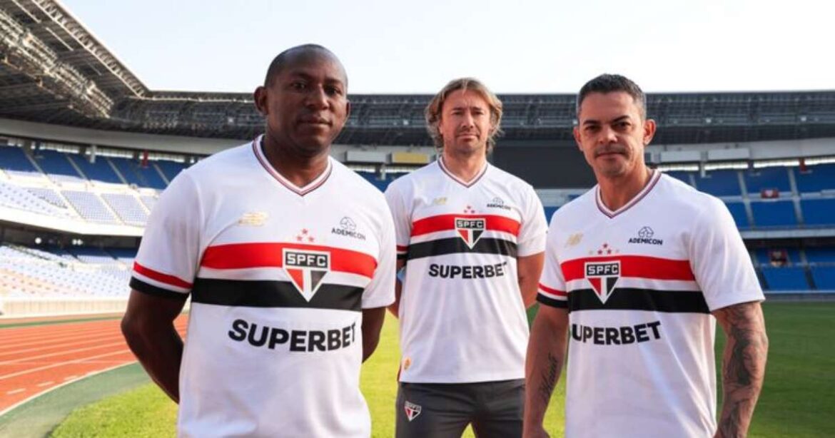 Sao Paulo presentó una camisa nueva para 2025, inspirada en los 20 años del mundo del intento; Vista