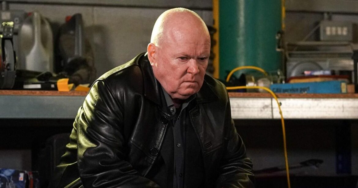 La leyenda de Phil Mitchell de Eastanders ha roto el silencio de su ‘vida’. Jabón